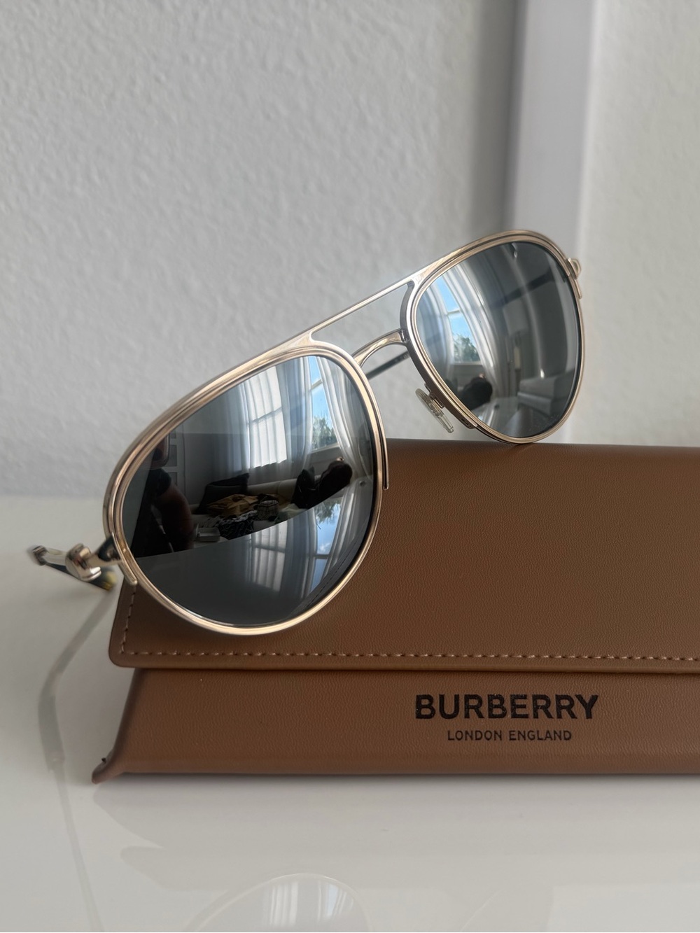 Burberry Shield Aviator Sunglasses Gold Silver Mirror 4083956 Or  B3155 Unisex